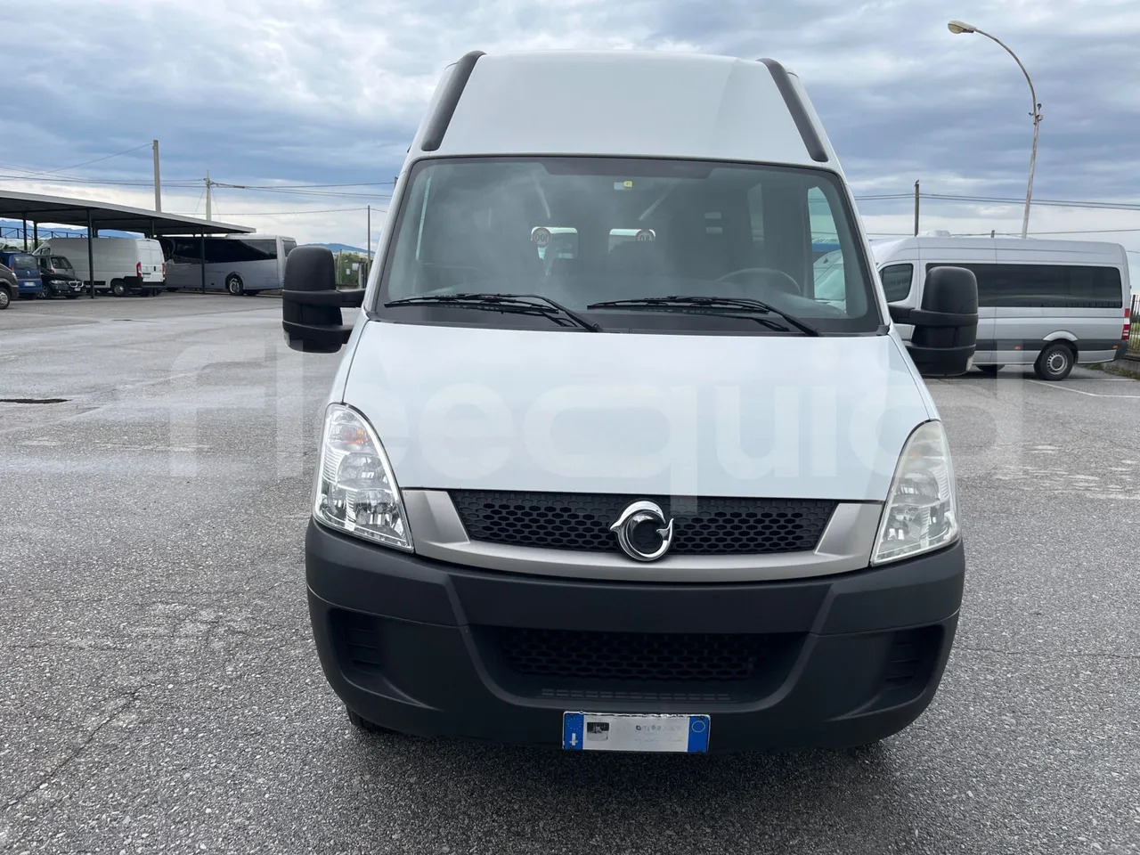 Iveco Daily - Микроавтобус, Пассажирский фургон: фото 2 Iveco Daily - Микроавтобус, Пассажирский фургон: фото 2