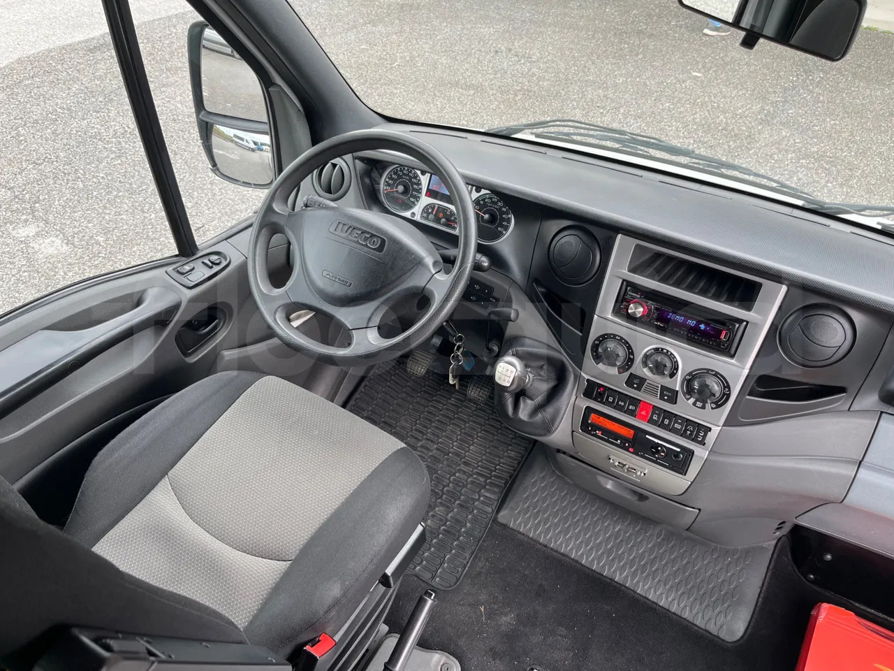 Микроавтобус, Пассажирский фургон Iveco Daily: фото 18