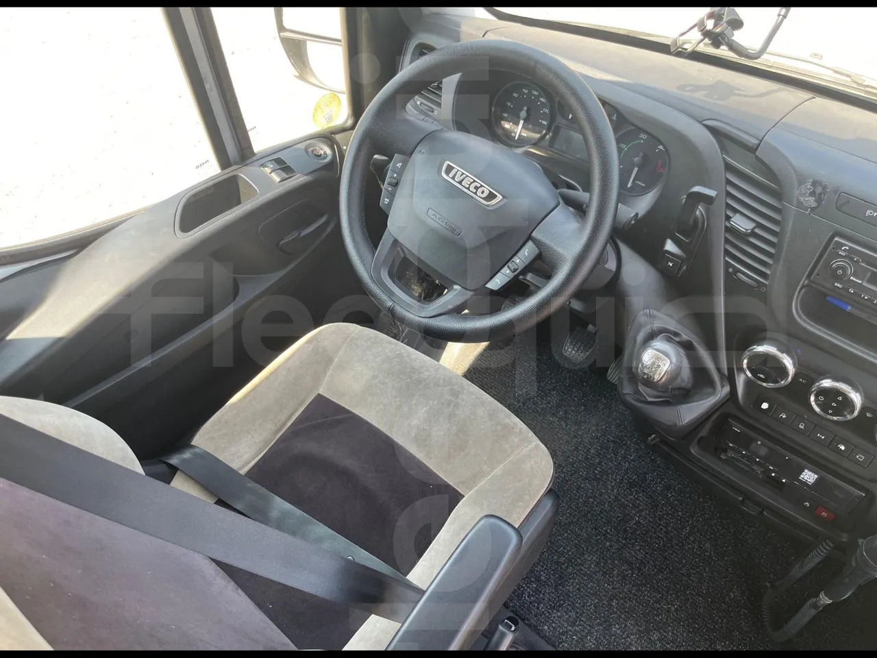 Микроавтобус, Пассажирский фургон Iveco Daily: фото 17