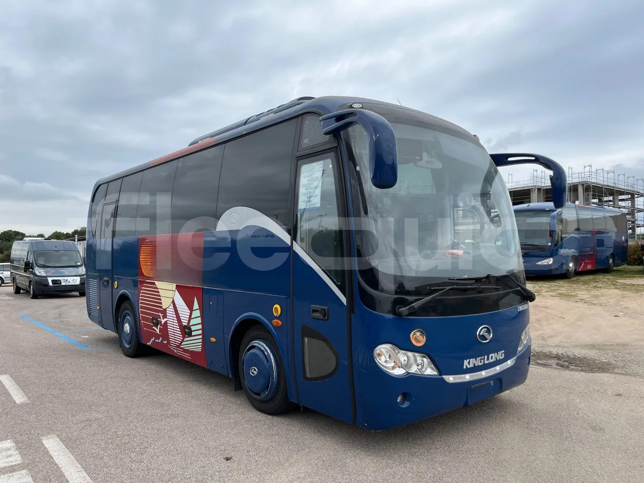 King Long XMQ6800 - Пригородный автобус: фото 1 King Long XMQ6800 - Пригородный автобус: фото 1