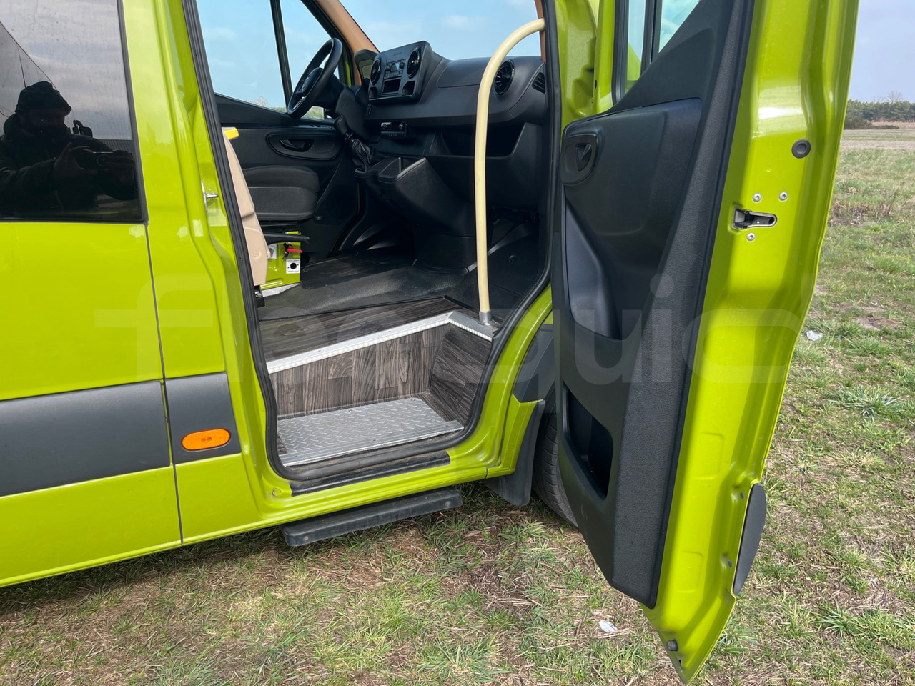 Туристический автобус Mercedes-Benz Sprinter: фото 15