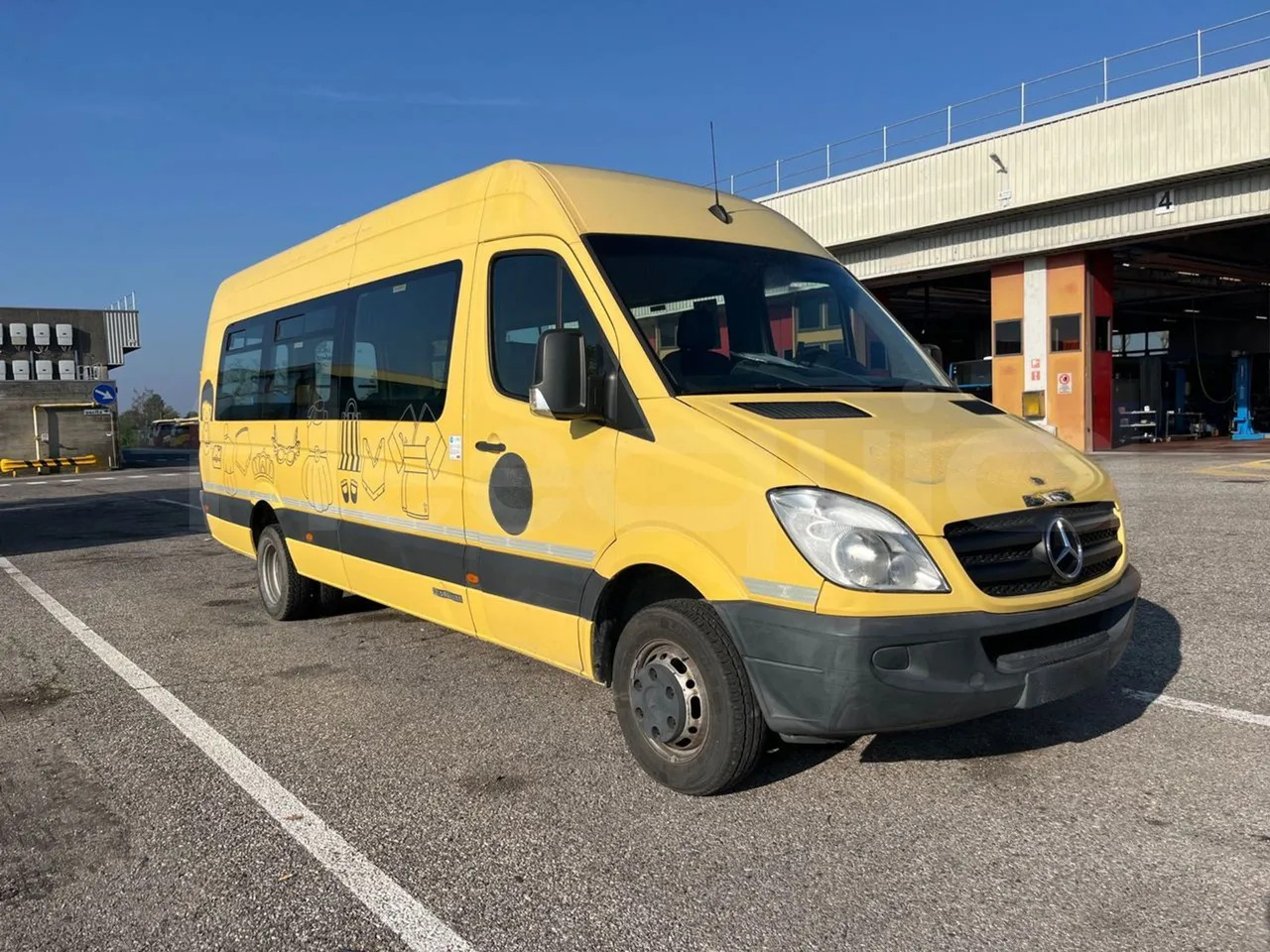 Mercedes-Benz Sprinter - Школьный автобус: фото 1 Mercedes-Benz Sprinter - Школьный автобус: фото 1