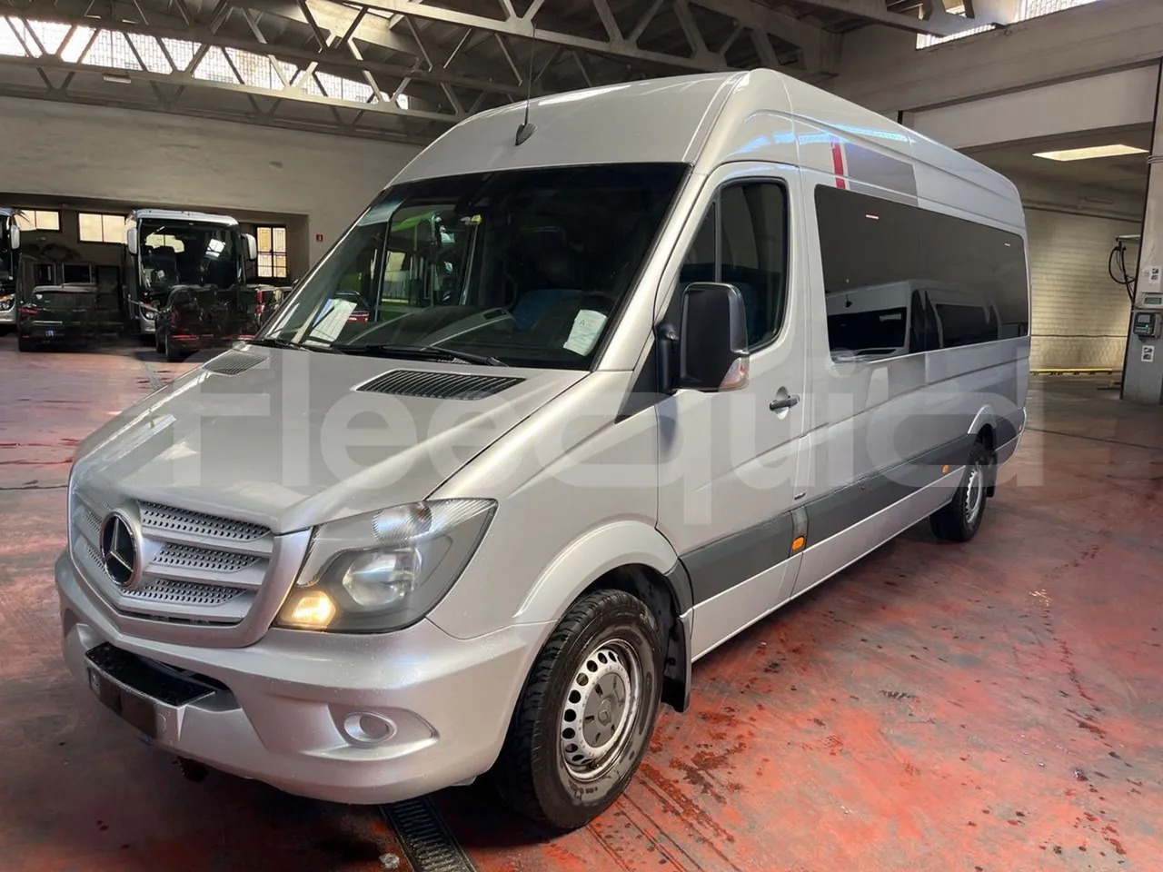Mercedes-Benz Sprinter - Микроавтобус, Пассажирский фургон: фото 4 Mercedes-Benz Sprinter - Микроавтобус, Пассажирский фургон: фото 4