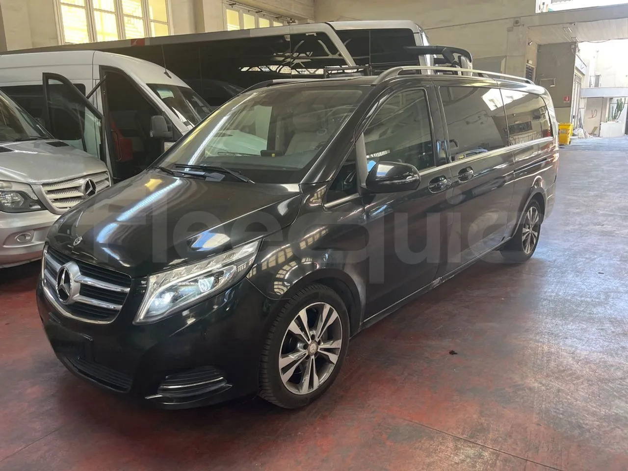 Mercedes-Benz Viano - Микроавтобус, Пассажирский фургон: фото 4 Mercedes-Benz Viano - Микроавтобус, Пассажирский фургон: фото 4