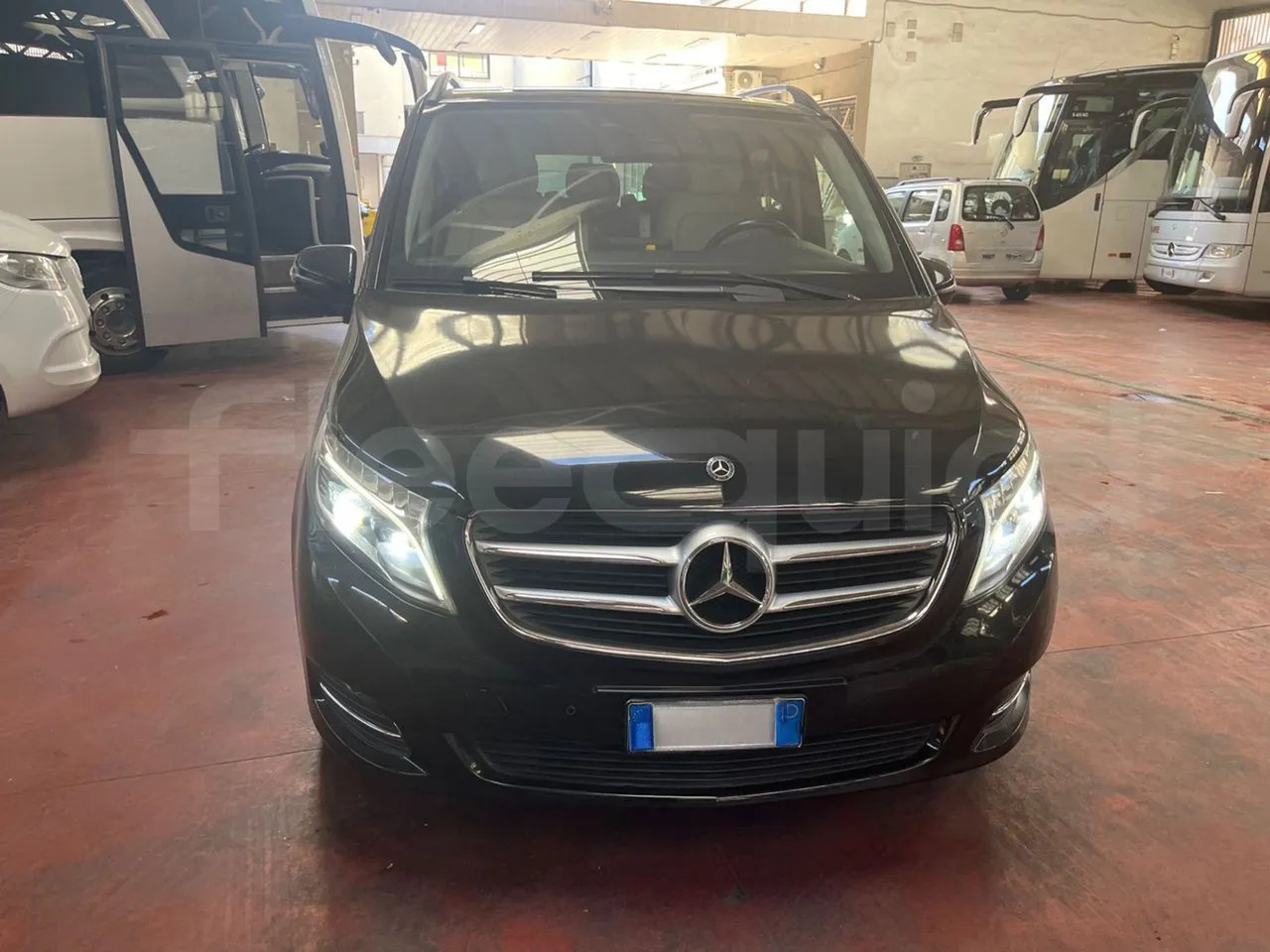 Mercedes-Benz Viano - Микроавтобус, Пассажирский фургон: фото 2 Mercedes-Benz Viano - Микроавтобус, Пассажирский фургон: фото 2