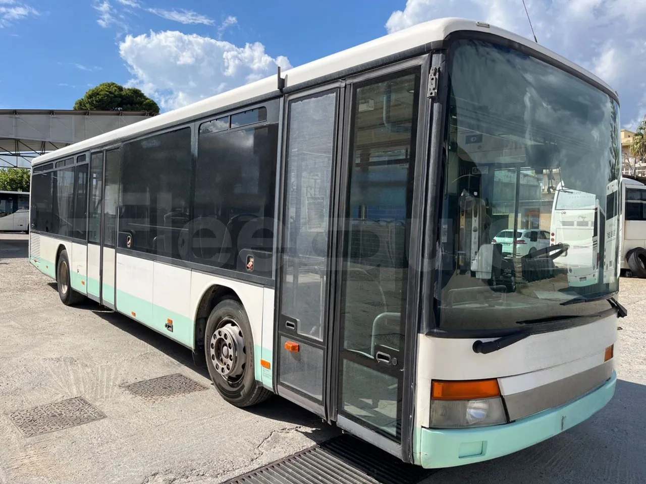 Setra S315 - Пригородный автобус: фото 1 Setra S315 - Пригородный автобус: фото 1