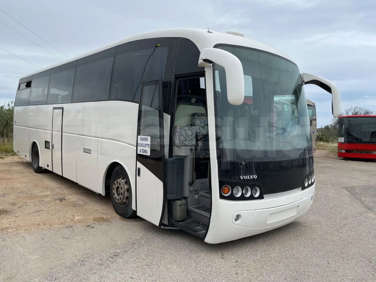 Volvo B12 - Туристический автобус: фото 1 Volvo B12 - Туристический автобус: фото 1