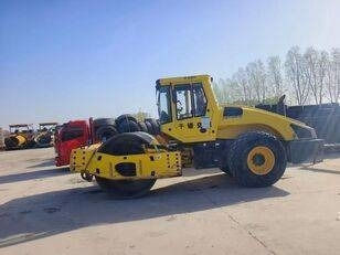 Bomag BW 220D-40 - Дорожный каток: фото 1 Bomag BW 220D-40 - Дорожный каток: фото 1