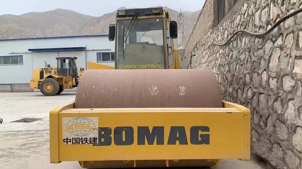 Bomag bw225d-3 - Дорожный каток: фото 2 Bomag bw225d-3 - Дорожный каток: фото 2