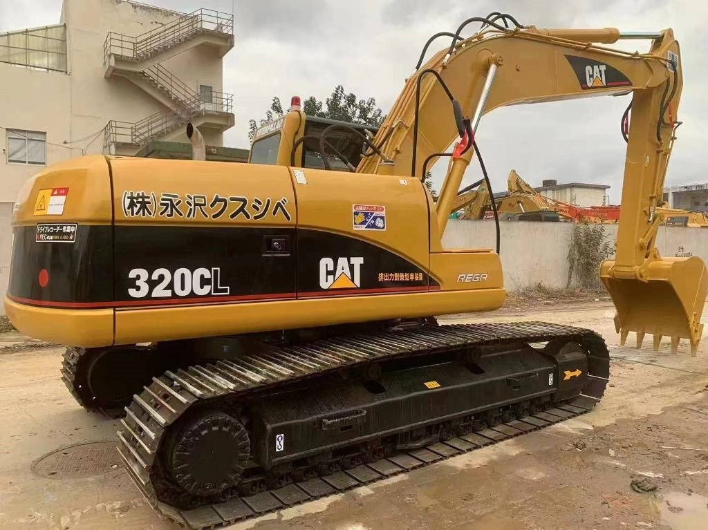 CAT 320 C L - Гусеничный экскаватор: фото 1 CAT 320 C L - Гусеничный экскаватор: фото 1