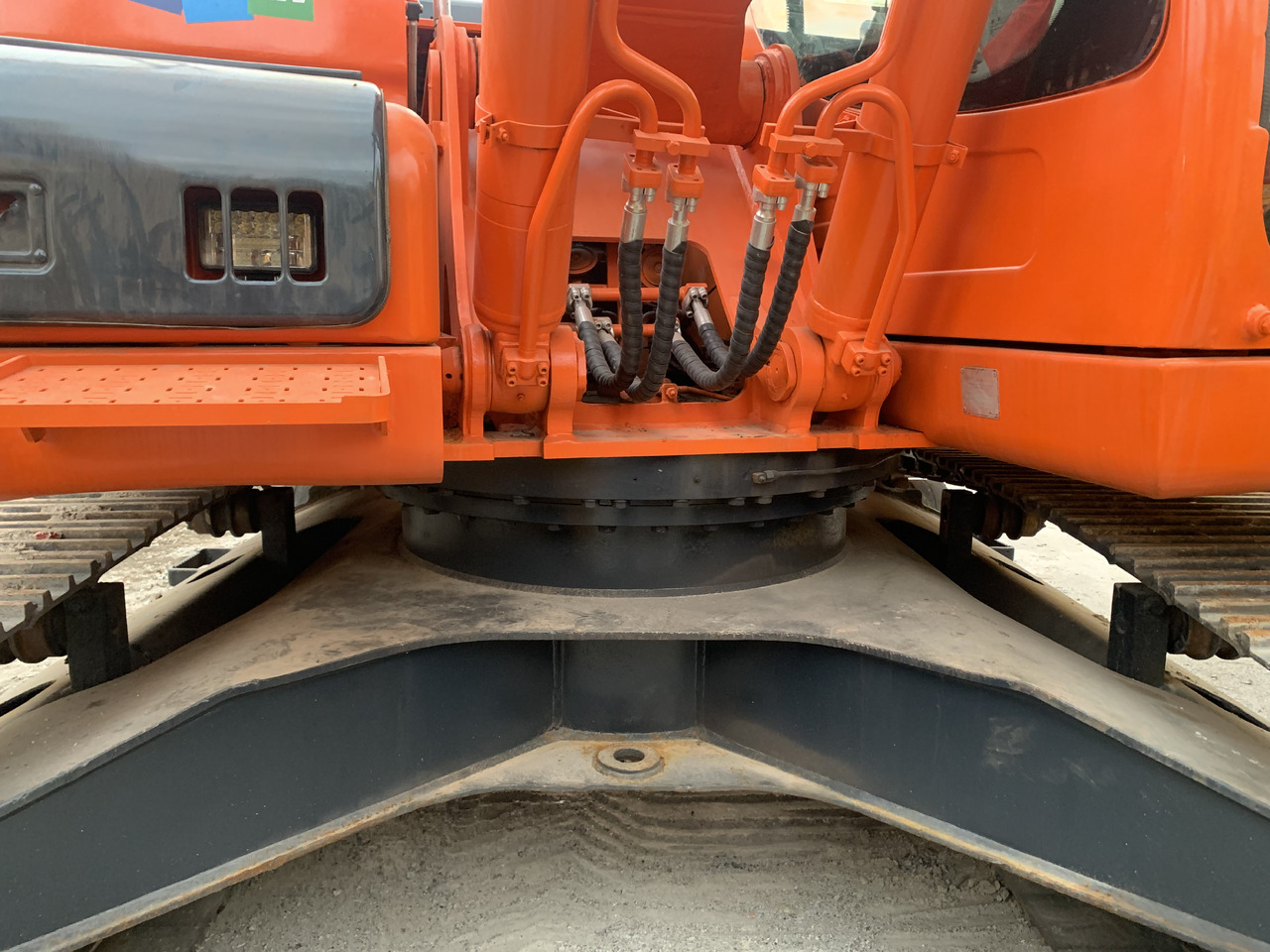 DOOSAN DX225LC - Колёсный экскаватор: фото 3 DOOSAN DX225LC - Колёсный экскаватор: фото 3