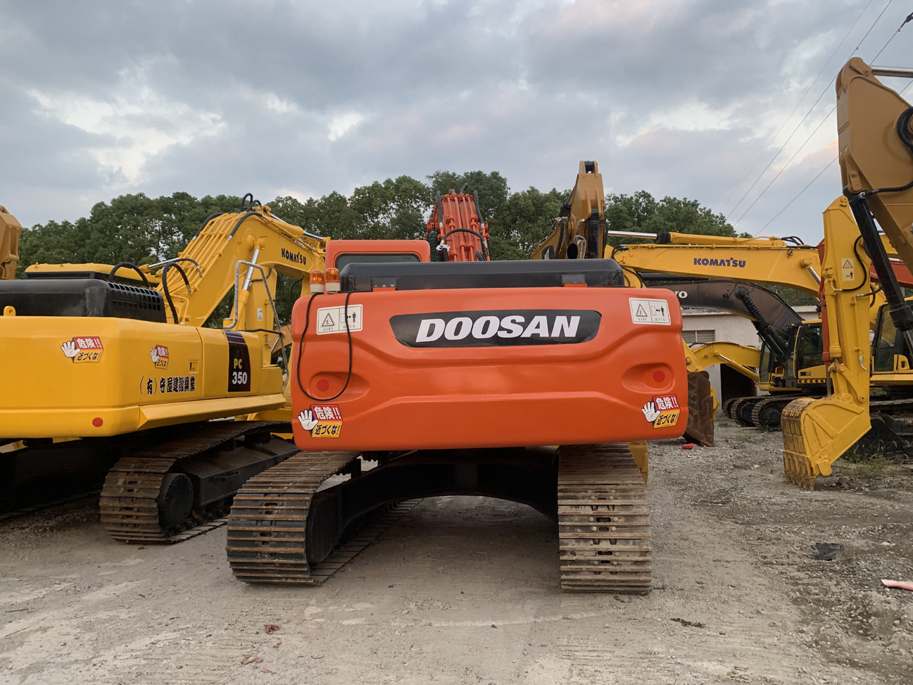 DOOSAN DX225LC - Колёсный экскаватор: фото 2 DOOSAN DX225LC - Колёсный экскаватор: фото 2