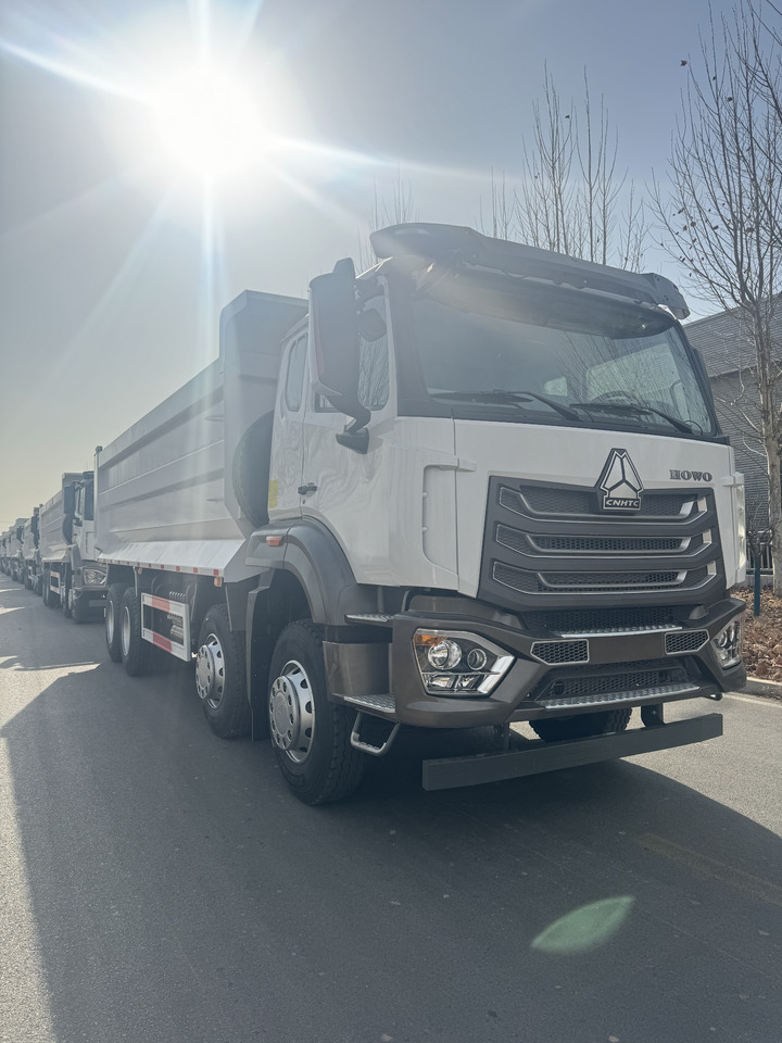 Howo 8x4 - Внедорожный самосвал: фото 3 Howo 8x4 - Внедорожный самосвал: фото 3