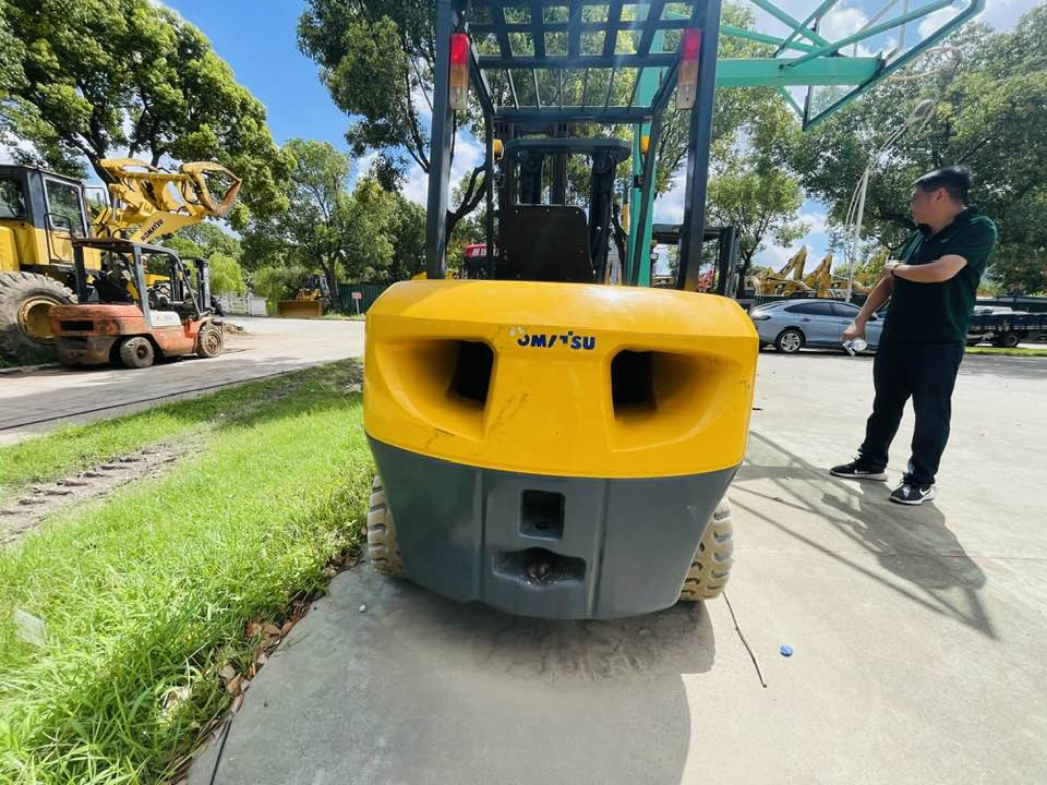 Komatsu 30 series - Газовый погрузчик: фото 3 Komatsu 30 series - Газовый погрузчик: фото 3