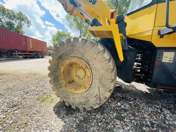 Колёсный погрузчик Komatsu WA320: фото 6