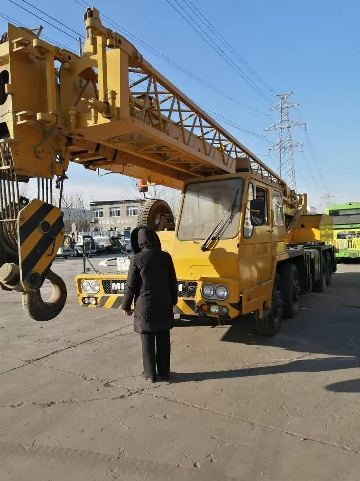 Tadano TL 300 E  - Мобильный кран: фото 1 Tadano TL 300 E  - Мобильный кран: фото 1