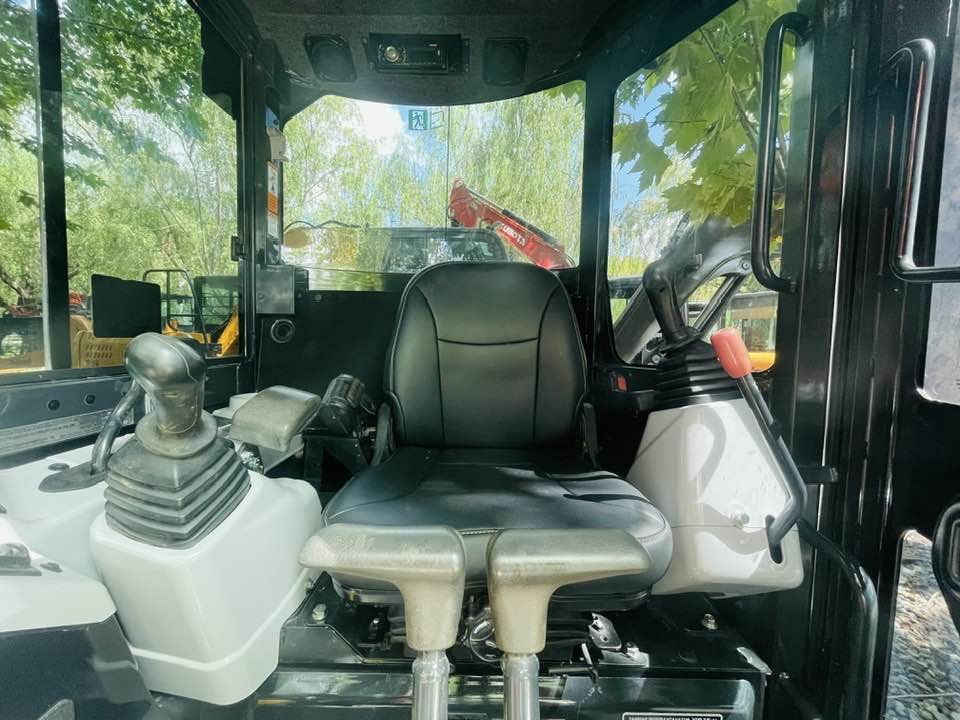 Yanmar ViO35 - Мини-экскаватор: фото 1 Yanmar ViO35 - Мини-экскаватор: фото 1