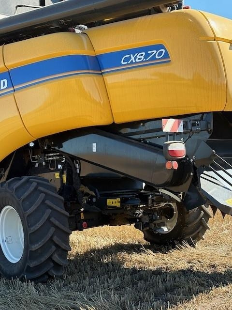 New Holland CX8.70 SLH - Зерноуборочный комбайн: фото 3 New Holland CX8.70 SLH - Зерноуборочный комбайн: фото 3