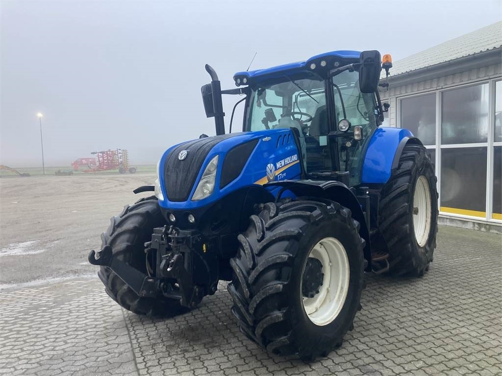 New Holland T7.270AC MY 15 - Трактор: фото 4 New Holland T7.270AC MY 15 - Трактор: фото 4