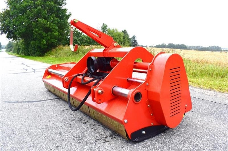 - - - Boxer AG 300 front og bagmonteret - Косилка-измельчитель: фото 1 - - - Boxer AG 300 front og bagmonteret - Косилка-измельчитель: фото 1