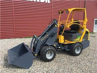 Eurotrac E11-El lang arm - Компактный фронтальный погрузчик: фото 1 Eurotrac E11-El lang arm - Компактный фронтальный погрузчик: фото 1