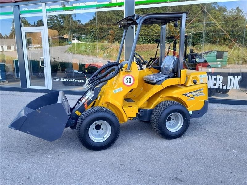 Eurotrac W11 TELESKOP - Телескопический фронтальный погрузчик: фото 1 Eurotrac W11 TELESKOP - Телескопический фронтальный погрузчик: фото 1