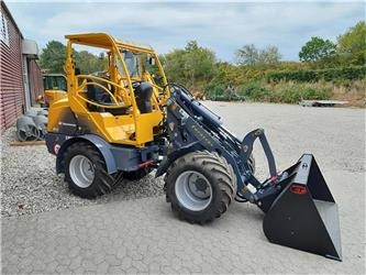 Eurotrac W12 F XL - Компактный фронтальный погрузчик: фото 1 Eurotrac W12 F XL - Компактный фронтальный погрузчик: фото 1