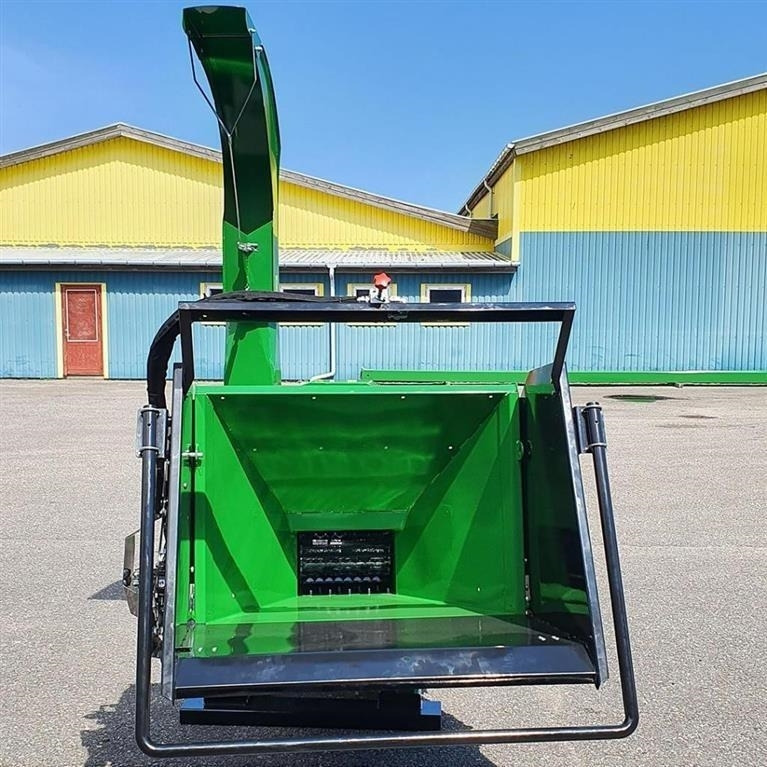 - - - FLISHUGGER TIL TRAKTOR KAPACITET OP TIL Ø25 - Измельчитель древесины: фото 3 - - - FLISHUGGER TIL TRAKTOR KAPACITET OP TIL Ø25 - Измельчитель древесины: фото 3