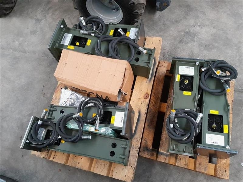 - - - TECHNA Professionel  - Гидромолот для Мини-экскаваторов: фото 1 - - - TECHNA Professionel  - Гидромолот для Мини-экскаваторов: фото 1