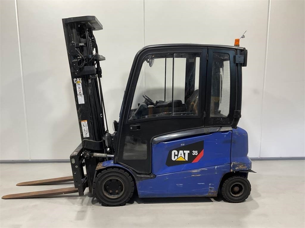 CAT EP35N  - Электропогрузчик: фото 3 CAT EP35N  - Электропогрузчик: фото 3