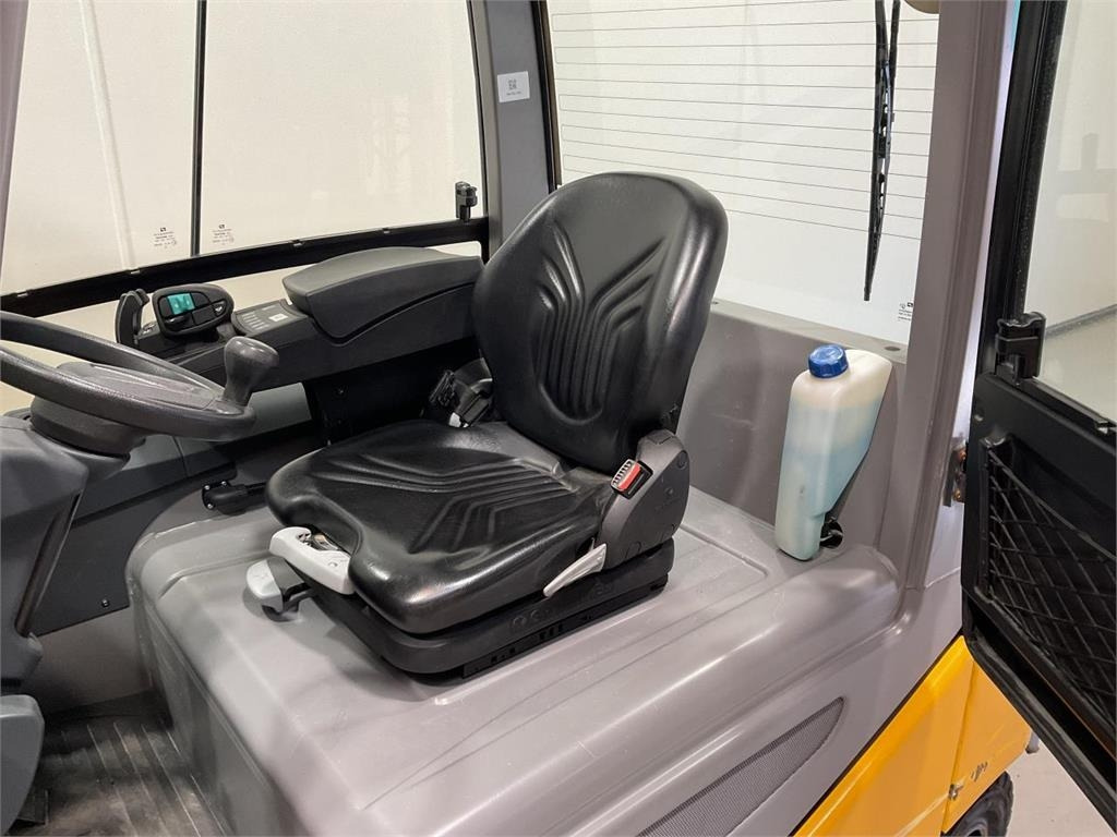 Jungheinrich EFG 425 - Электропогрузчик: фото 5 Jungheinrich EFG 425 - Электропогрузчик: фото 5