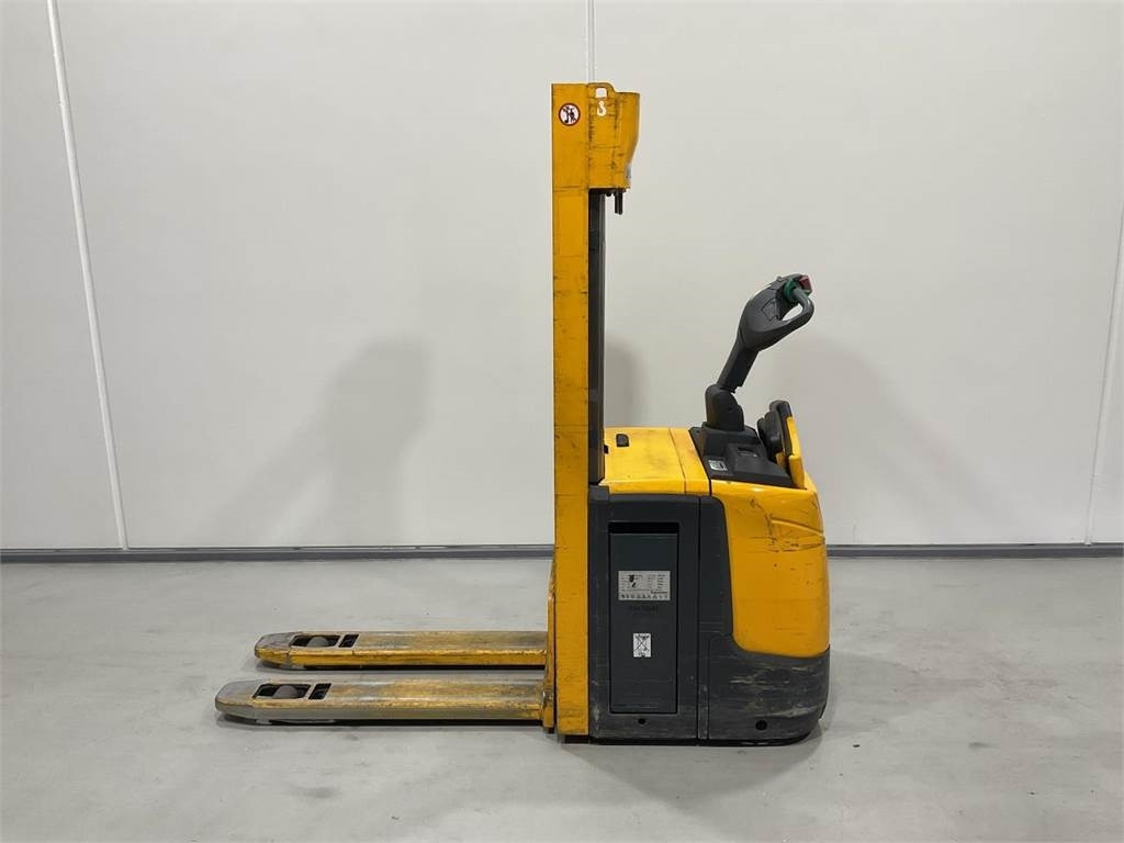 Jungheinrich ERC 212Z - Штабелер: фото 3 Jungheinrich ERC 212Z - Штабелер: фото 3