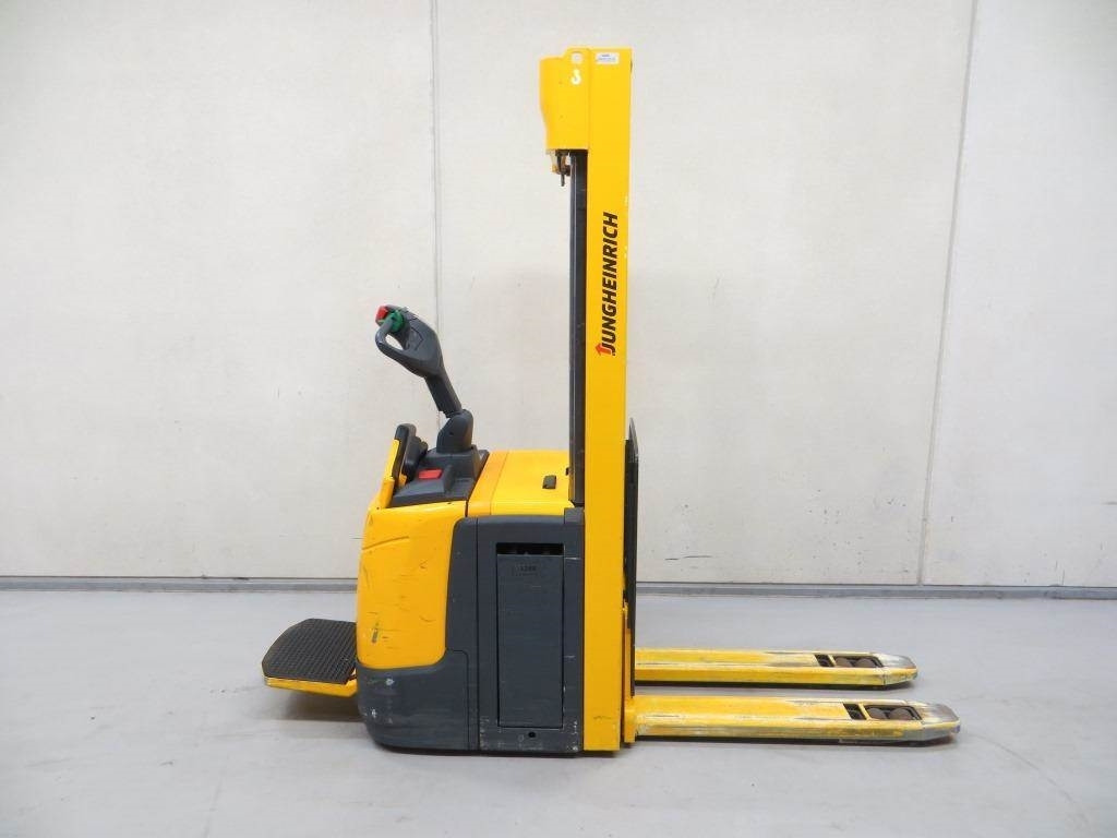 Jungheinrich ERC 214Z - Штабелер: фото 1 Jungheinrich ERC 214Z - Штабелер: фото 1