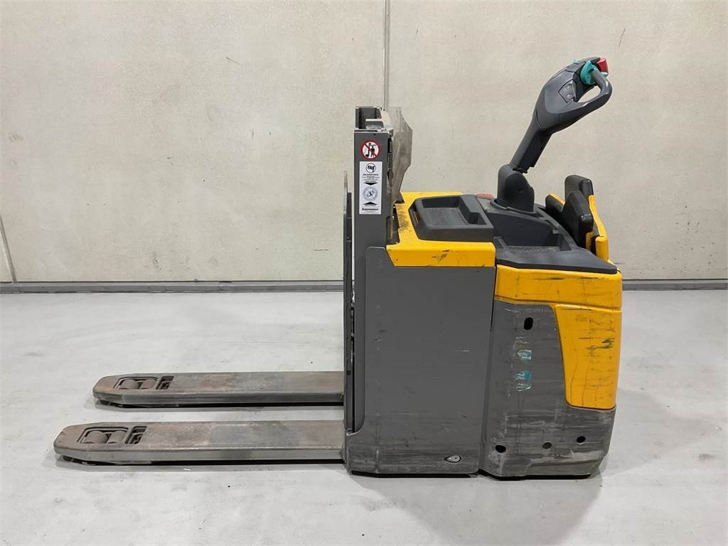 Jungheinrich ERD 220 - Штабелер: фото 3 Jungheinrich ERD 220 - Штабелер: фото 3