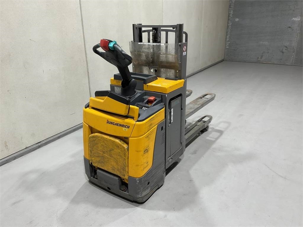 Jungheinrich ERD 220 - Штабелер: фото 2 Jungheinrich ERD 220 - Штабелер: фото 2