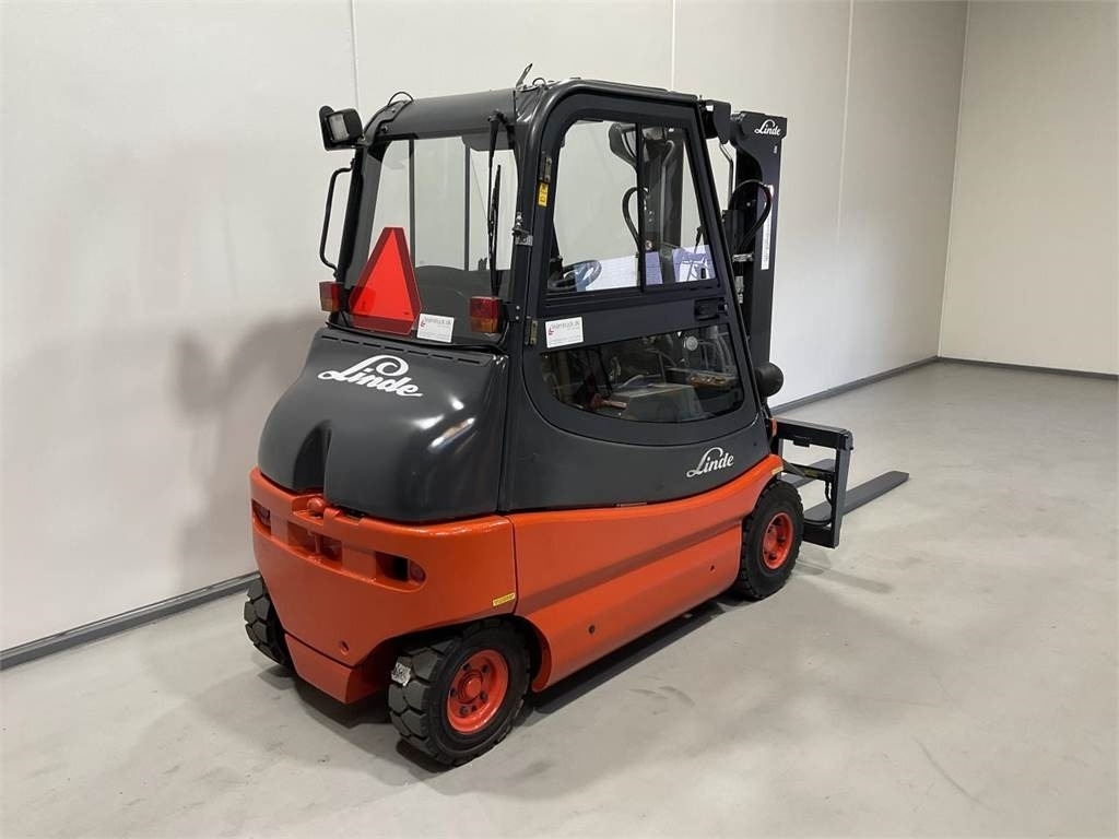 Linde E25P - 02 - Электропогрузчик: фото 2 Linde E25P - 02 - Электропогрузчик: фото 2