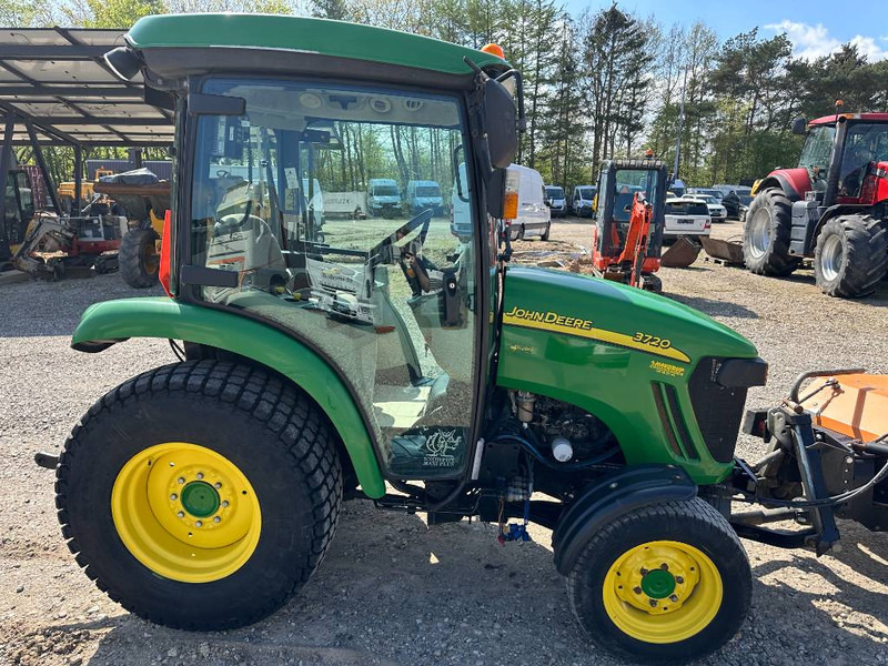 John Deere 3720 M/ Hydraulisk kost - Минитрактор: фото 3 John Deere 3720 M/ Hydraulisk kost - Минитрактор: фото 3