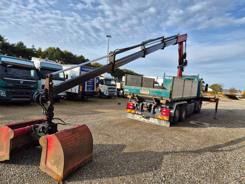 Scania P450 6x2/4 // HMF 2223 K4 // 3-way tip - Автоманипулятор: фото 3 Scania P450 6x2/4 // HMF 2223 K4 // 3-way tip - Автоманипулятор: фото 3