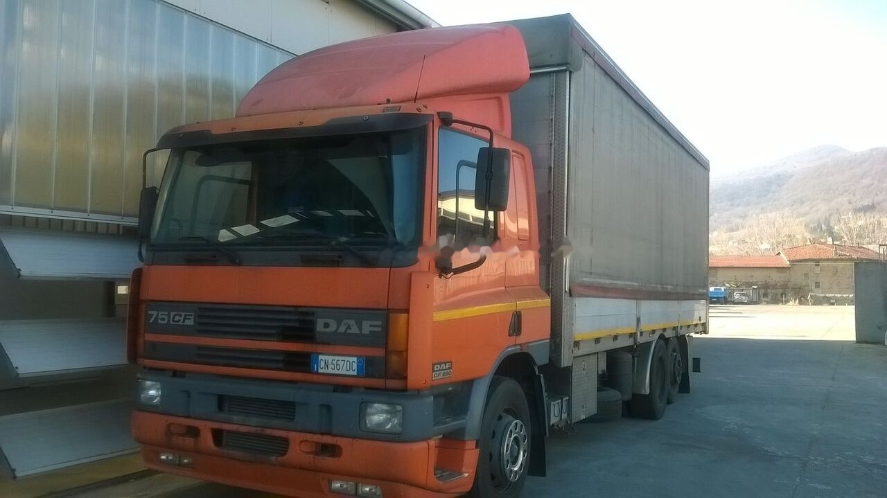 DAF CF 75.290 - Тентованный грузовик: фото 1 DAF CF 75.290 - Тентованный грузовик: фото 1