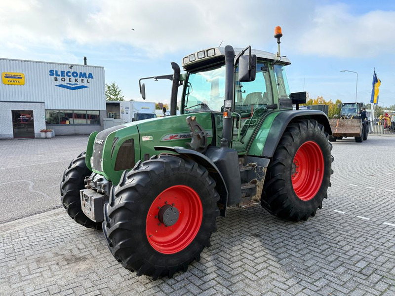 Fendt 712 Vario - Трактор: фото 1 Fendt 712 Vario - Трактор: фото 1