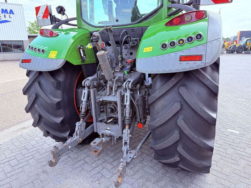 Fendt 718 Vario PowerPlus ONE - Трактор: фото 4 Fendt 718 Vario PowerPlus ONE - Трактор: фото 4