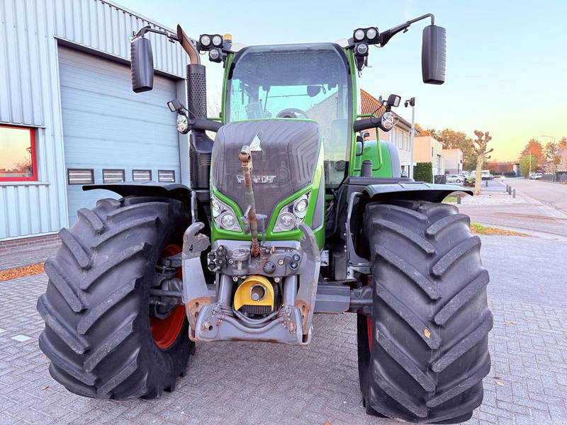 Трактор Fendt 724 S4 Profi Plus: фото 11