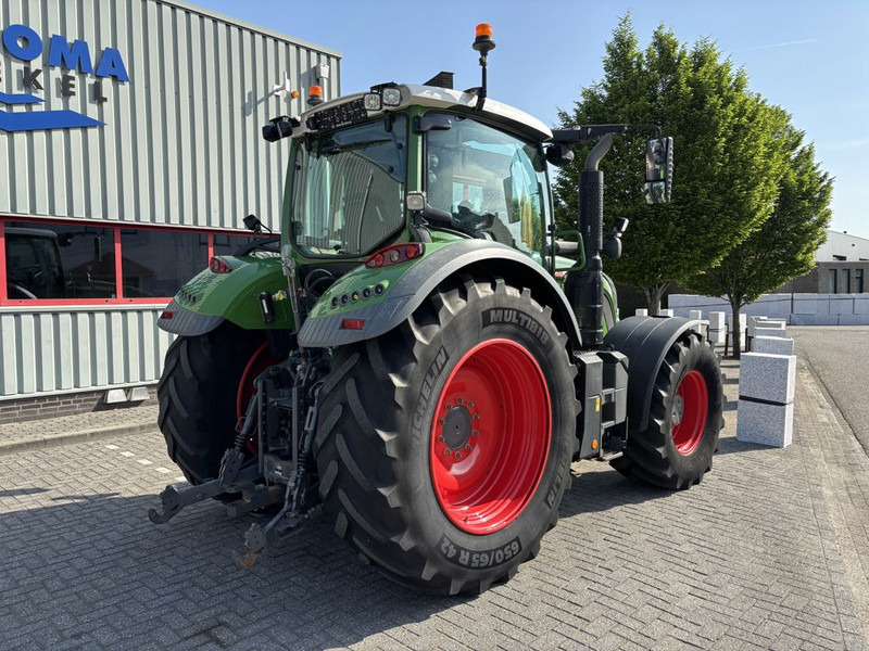 Fendt 724 Vario Profi Plus GEN 6 - Трактор: фото 4 Fendt 724 Vario Profi Plus GEN 6 - Трактор: фото 4