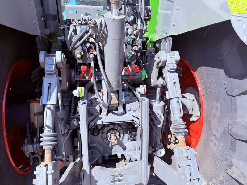 Fendt 828 Vario Profi Plus - Трактор: фото 3 Fendt 828 Vario Profi Plus - Трактор: фото 3