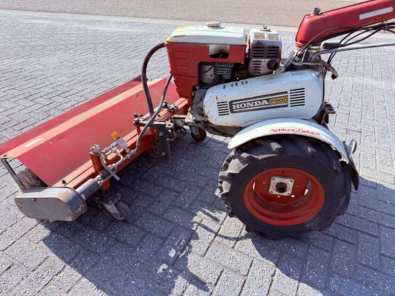 Honda F800 Veegmachine - Подметально-уборочная машина: фото 2 Honda F800 Veegmachine - Подметально-уборочная машина: фото 2