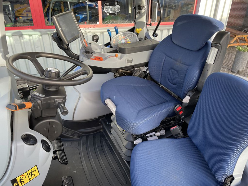 New Holland T5.130 AC Stage V - Трактор: фото 5 New Holland T5.130 AC Stage V - Трактор: фото 5