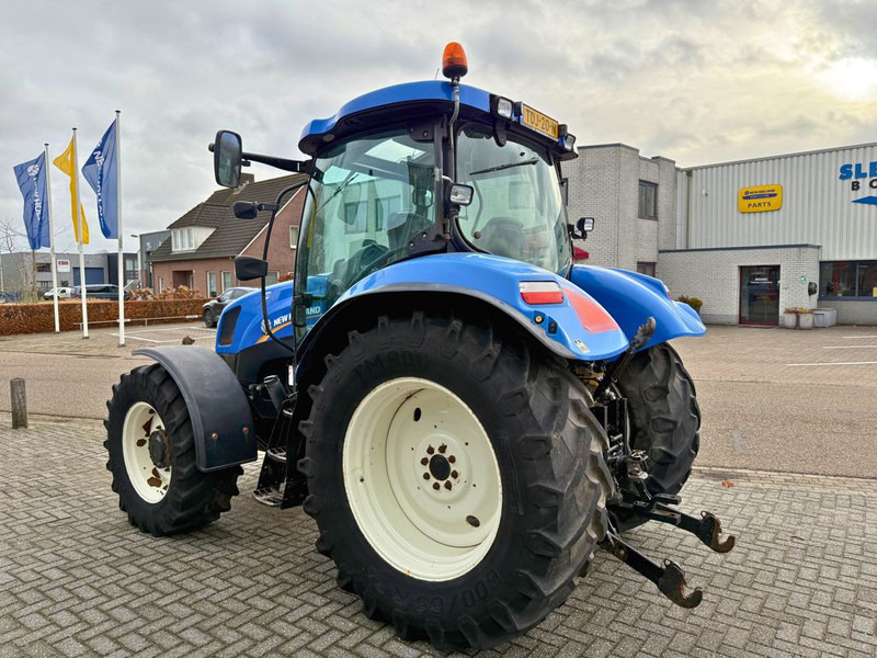 New Holland T6020 Elite - Трактор: фото 2 New Holland T6020 Elite - Трактор: фото 2