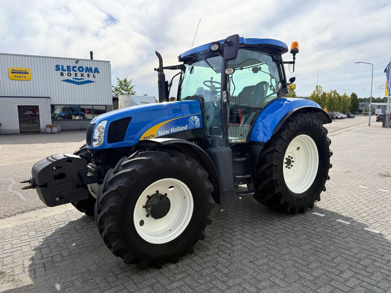 New Holland T6070 Elite - Трактор: фото 2 New Holland T6070 Elite - Трактор: фото 2