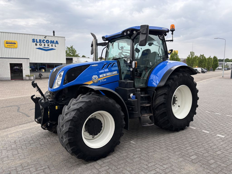 New Holland T7.245 AC STAGE V - Трактор: фото 1 New Holland T7.245 AC STAGE V - Трактор: фото 1