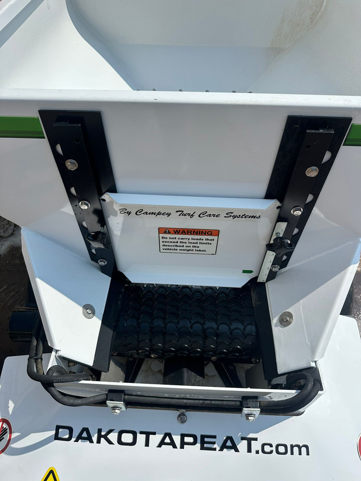 Dakota 310 Pedestrian Top Dresser - Садовое оборудование: фото 5 Dakota 310 Pedestrian Top Dresser - Садовое оборудование: фото 5